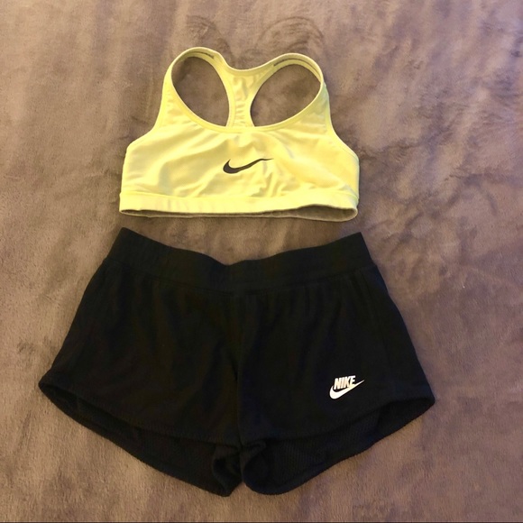 Nike Pants - NIKE BUNDLE Reversible Shorts and Bra